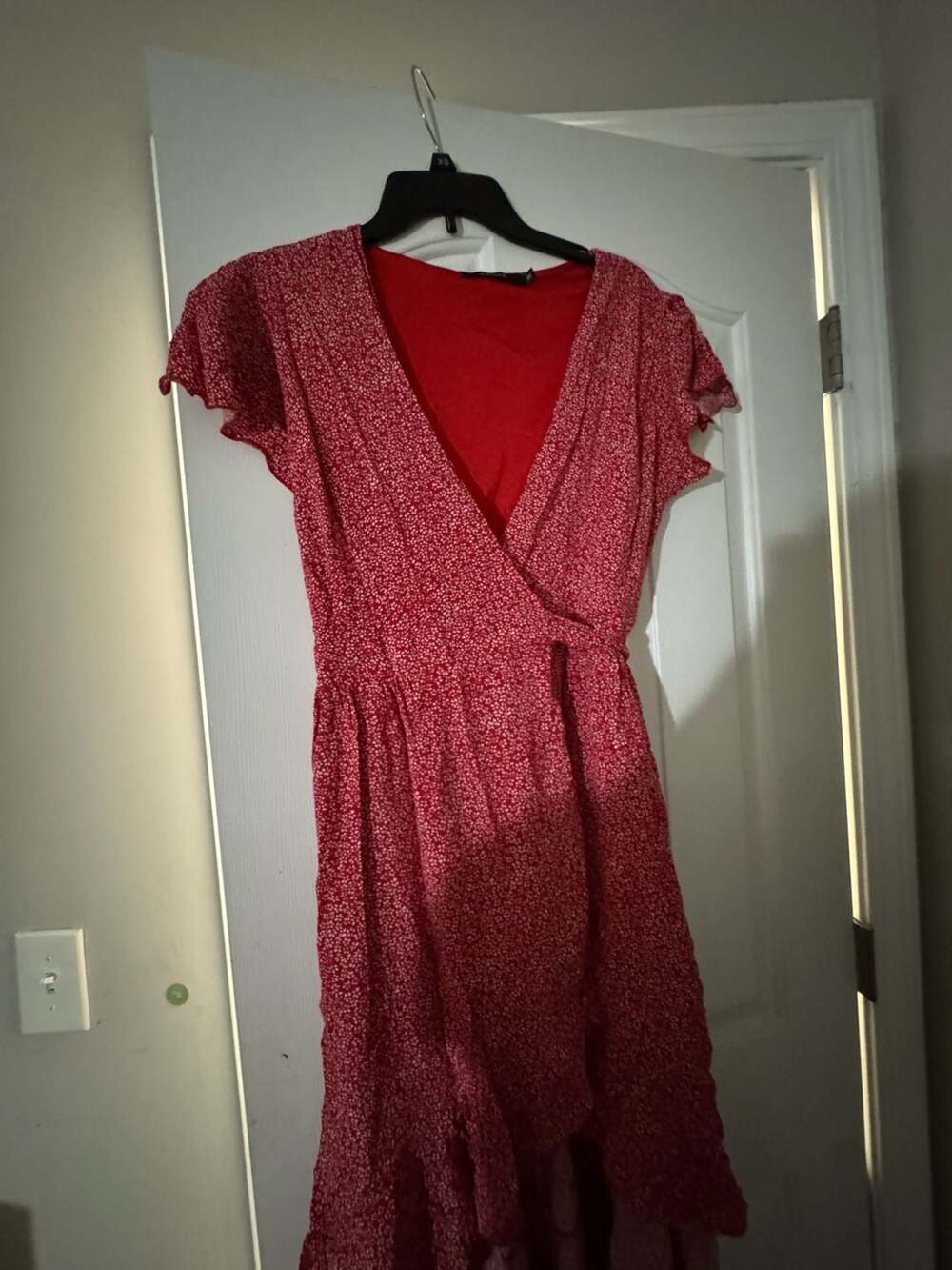 ZESICA Floral Wrap Dress Size M Red Short Sleeve High Low Ruffle Midi